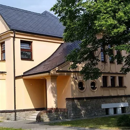 Konukevi Adriana *